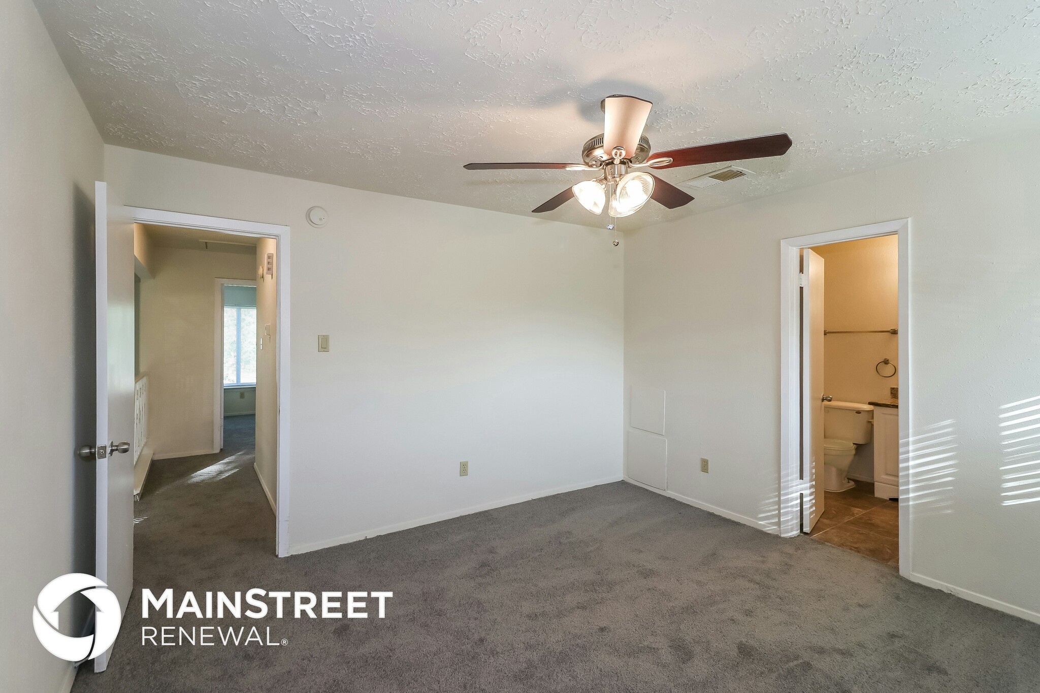 Building Photo - 15703 Baybriar Dr