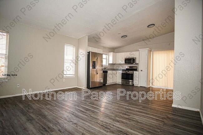 Building Photo - 1686 St Stephen Pl