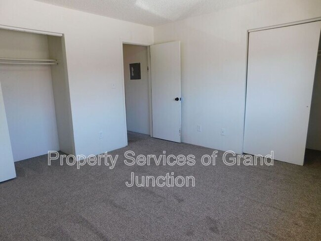 Building Photo - 3245 Downey Ct