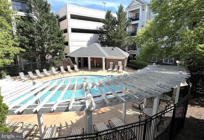 Building Photo - 12953 Centre Park Cir