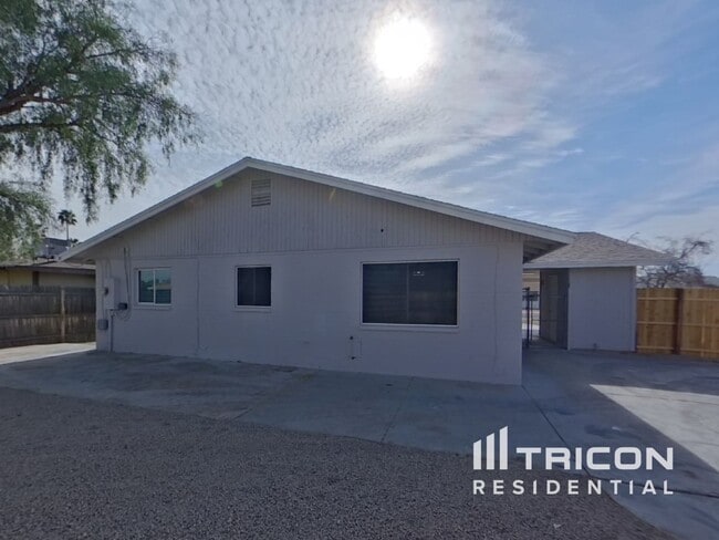 Building Photo - 14033 N 61st Ave