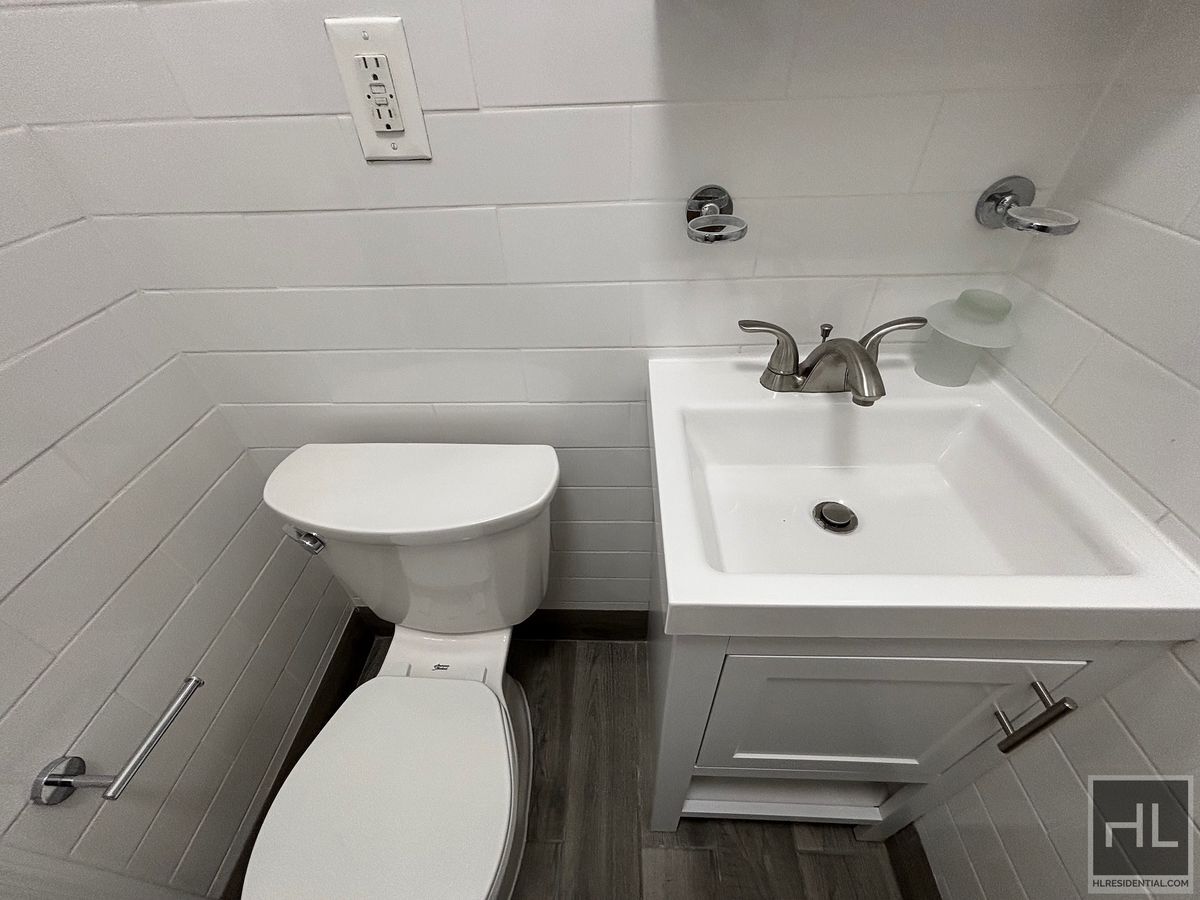 Building Photo - EAST 57 STREET