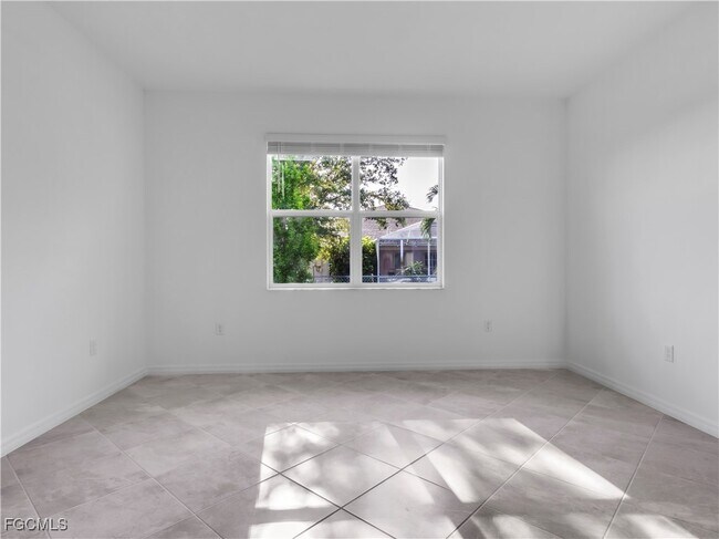 Building Photo - 4029 NW 37th Ave
