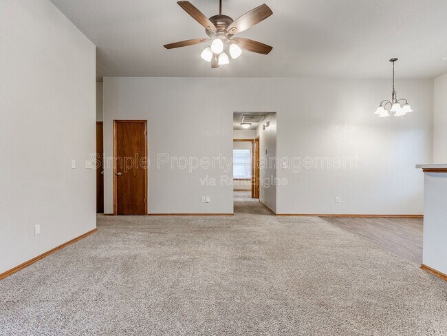 Building Photo - 3221 SW 103rd Pl