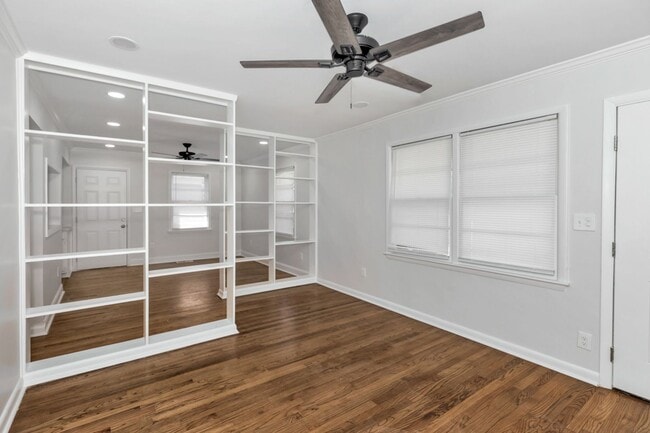 Primary Photo - 402 Walker Ave NE
