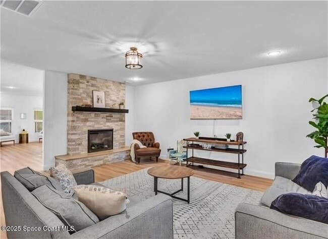 Building Photo - 610 22nd Ave