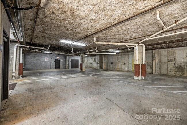 Building Photo - 708 N Davidson St