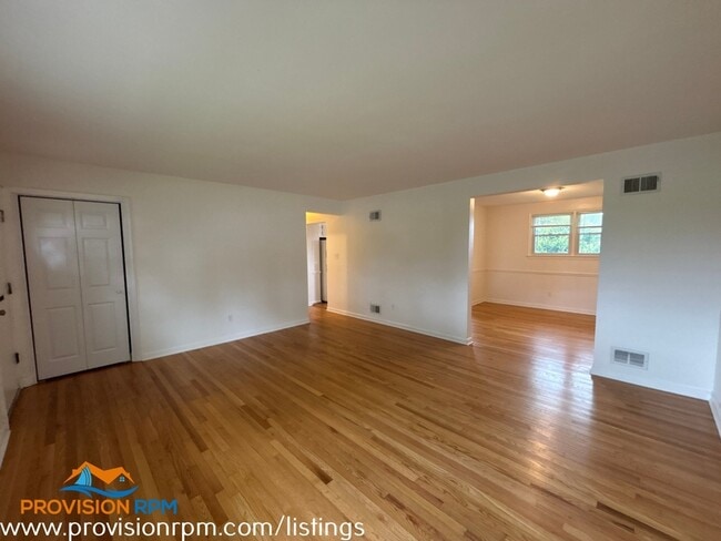 Building Photo - 4002 22nd Ave