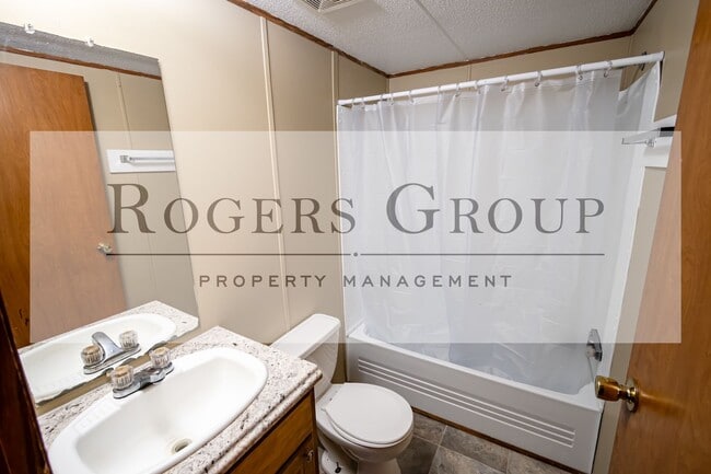 Building Photo - 519 Cedar Cove Rd