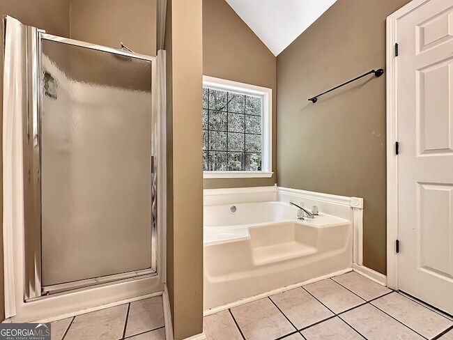 Building Photo - 77 Paces Landing Way