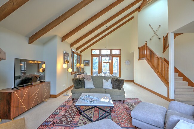 Building Photo - 408 Settlement Ln