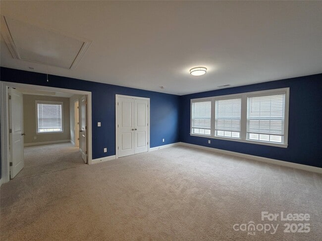 Building Photo - 11210 Streamwood Ln NW