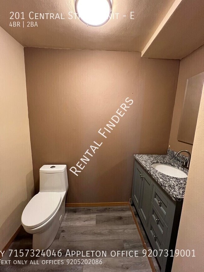 Building Photo - 201 Central St