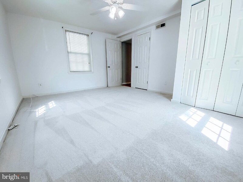 Building Photo - 824 S Arlington Mill Dr