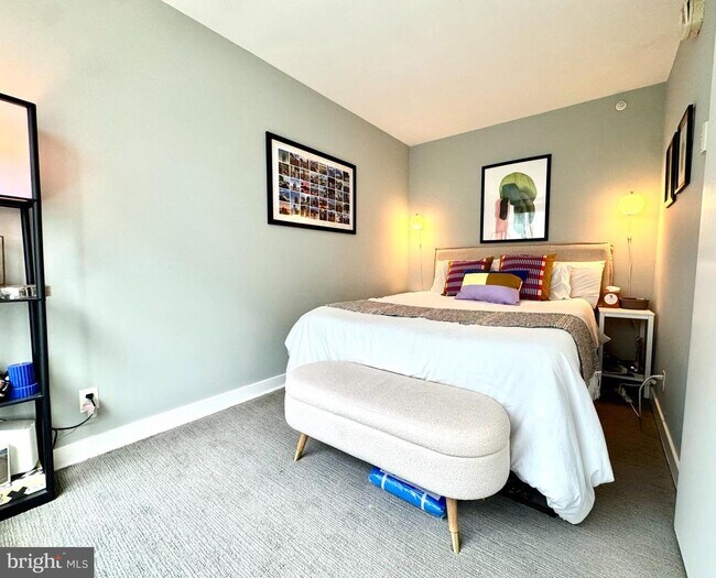 Building Photo - 1101 3rd St SW