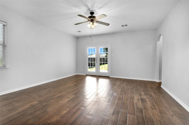 Building Photo - 30831 W Lost Creek Blvd