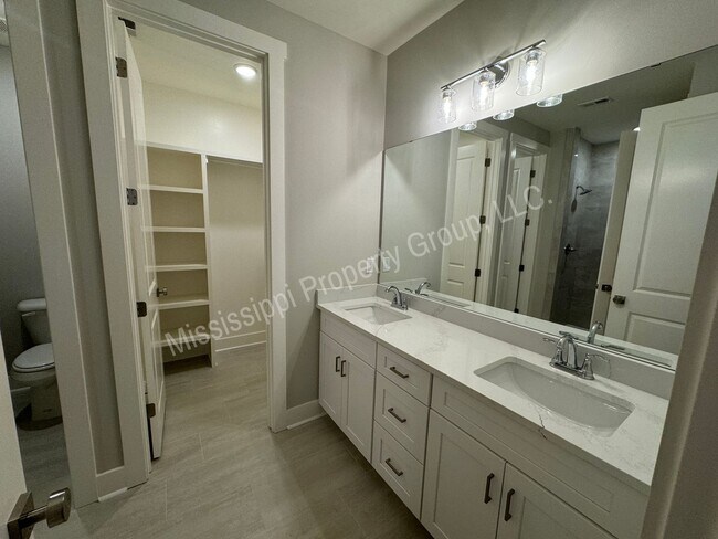 Building Photo - 3BR/3.5BA - New Construction @ The Reserve...