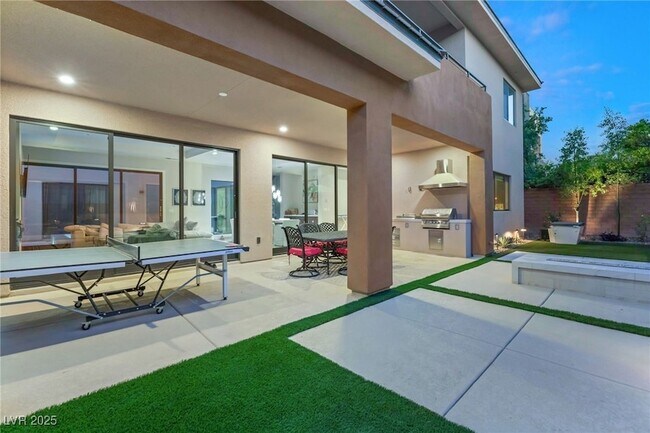 Building Photo - 19 Garden Rain Dr