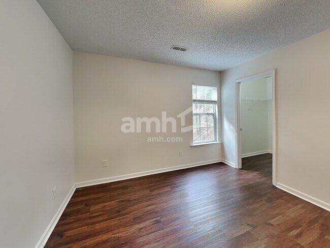 Building Photo - 2112 Coral Berry Ln