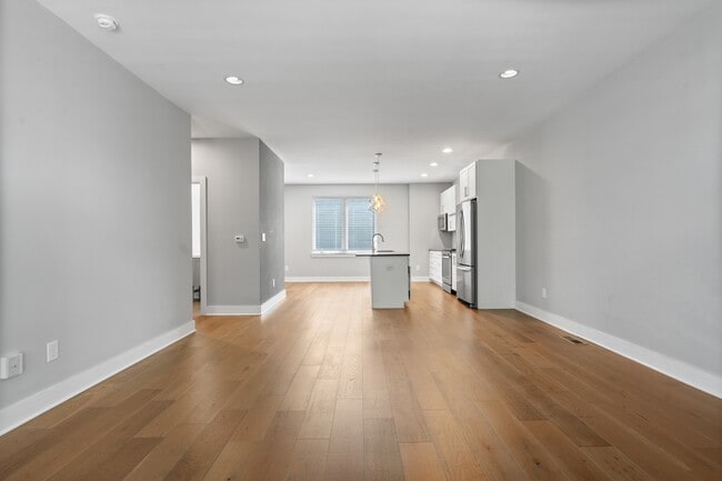 Building Photo - 1009 N Park Ave