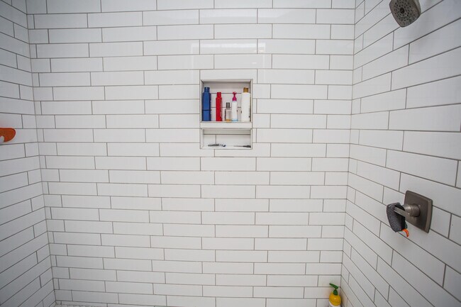 Building Photo - 23 Wilshire Blvd