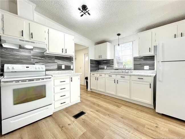 Building Photo - 88 Bone Oak