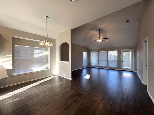 Building Photo - 2127 Shady Bend Cir