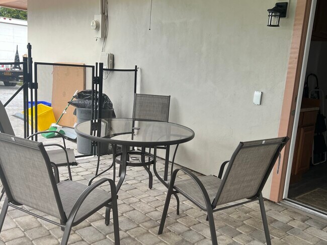 Building Photo - 9080 Peebles Rd