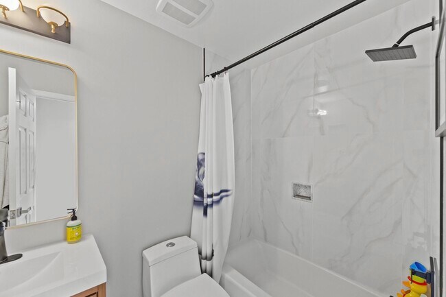 Building Photo - 408 Newburgh Ct