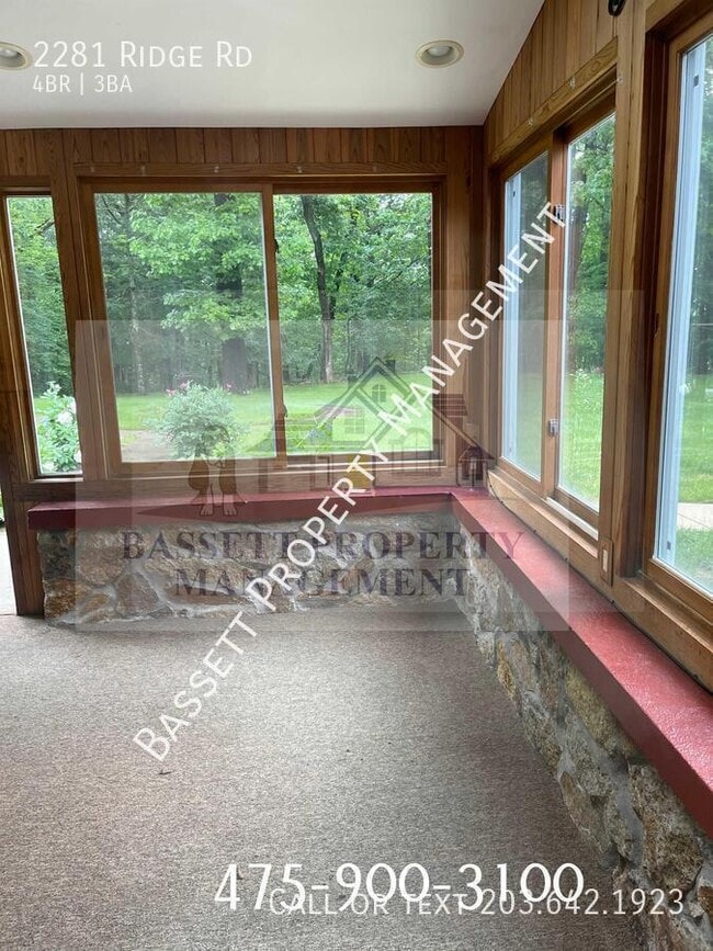 Building Photo - 2281 Ridge Rd
