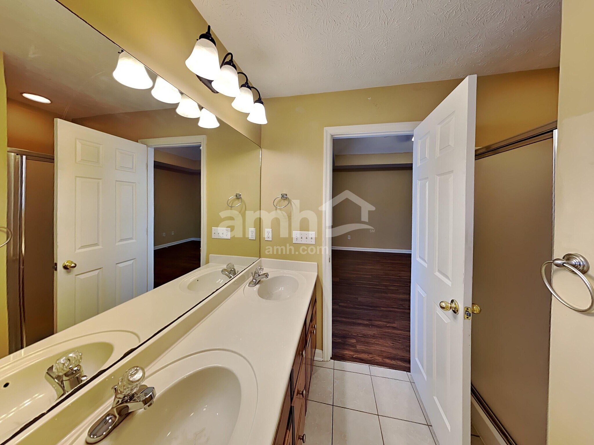 Building Photo - 435 Rocky Crest Dr