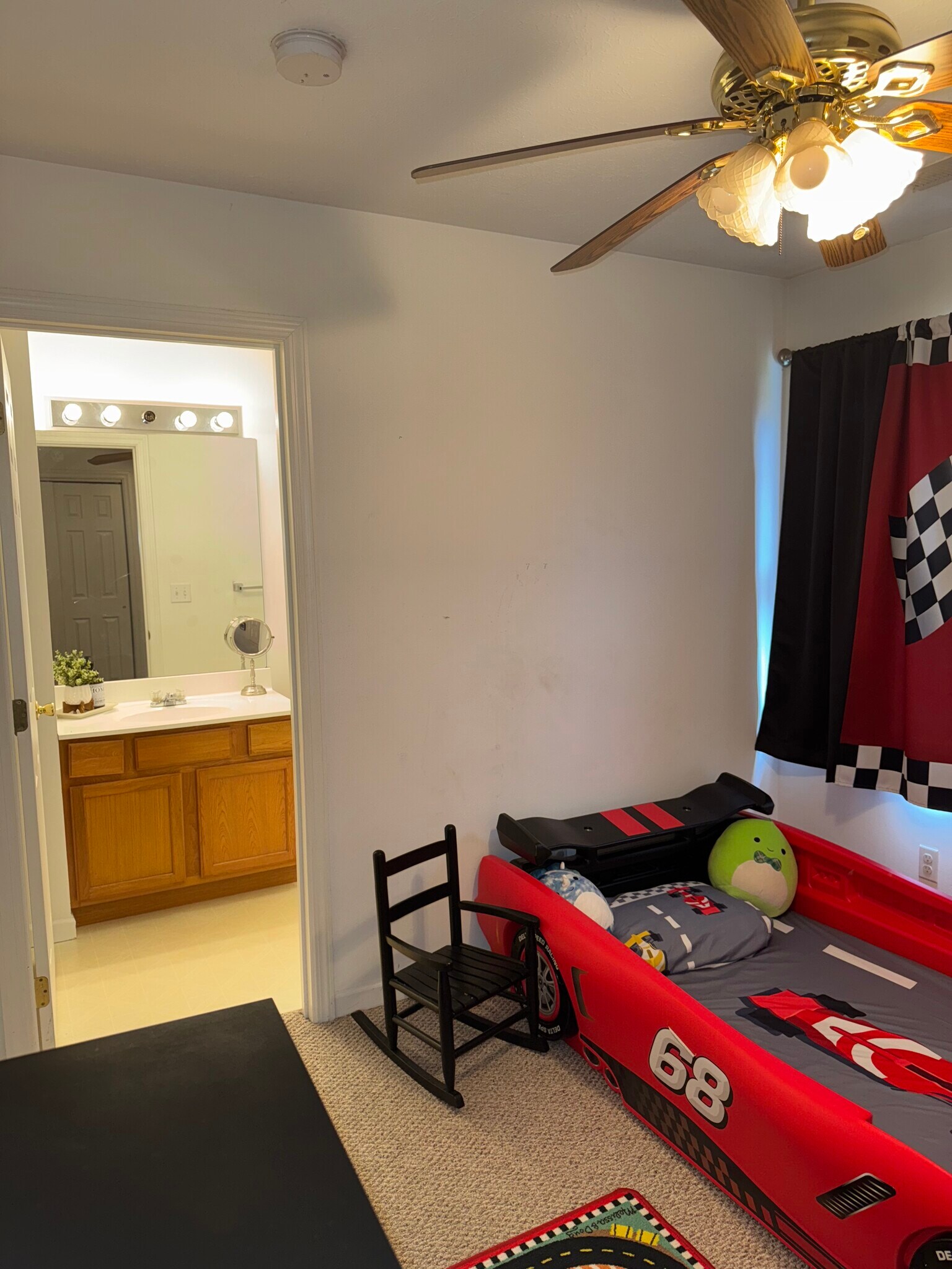 Building Photo - 1080 Willowdale Rd