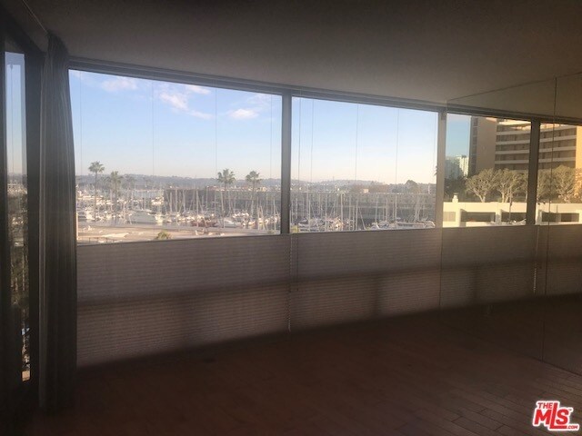 Building Photo - 4314 Marina City Dr