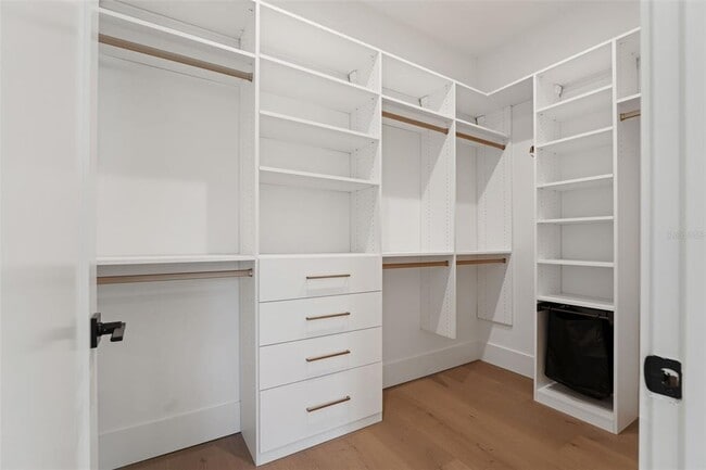 Building Photo - 806 Idlewood Dr