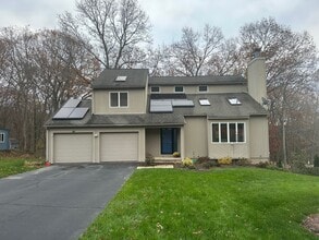 Building Photo - 44 Spice Hill Dr