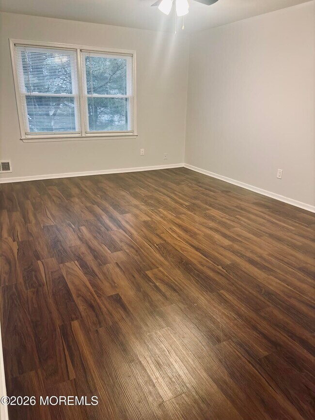 Building Photo - 1 Upperbrook Ct