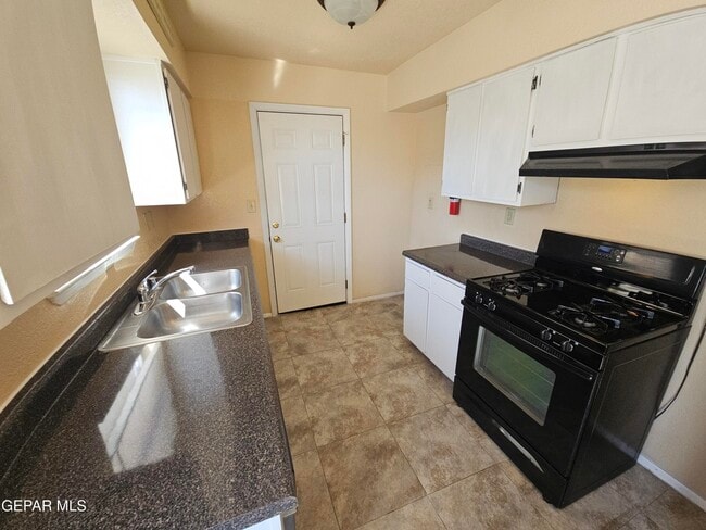 Building Photo - 3700 Devore Ct