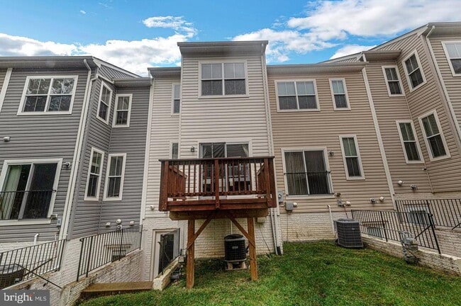 Building Photo - 107 Magnes Pl