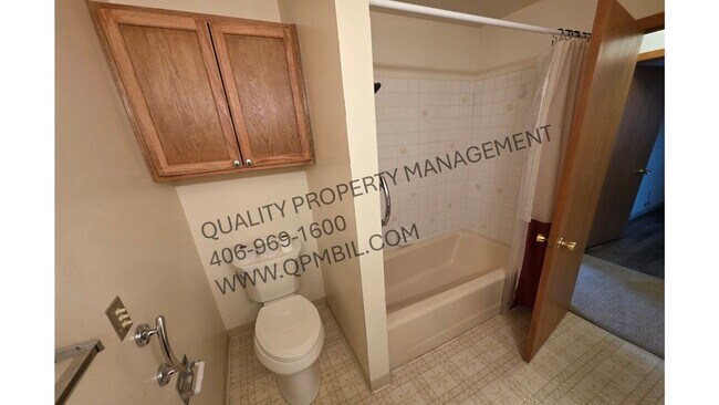 Building Photo - Spacious 4-bedroom, 3-bath home on West end Billings