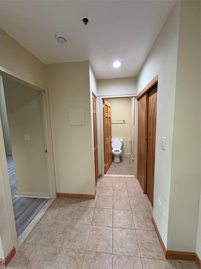 Building Photo - 1701 Crompond Rd