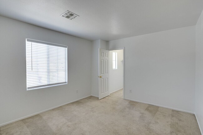 Building Photo - Gated Northwest Las Vegas Home with Loft & Parkside Location