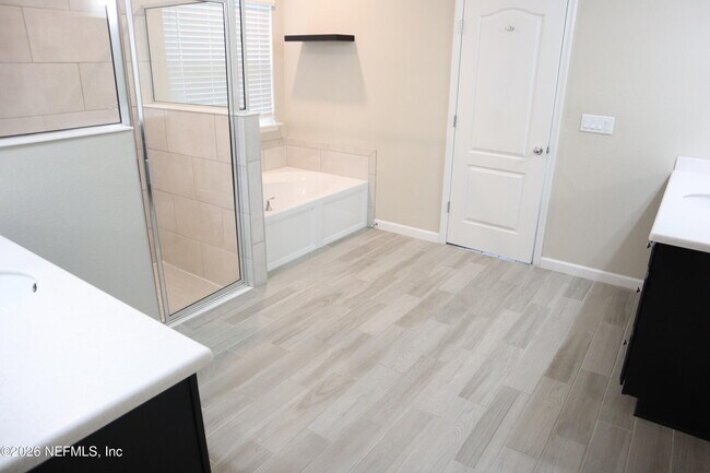 Building Photo - 6816 Crosby Falls Dr