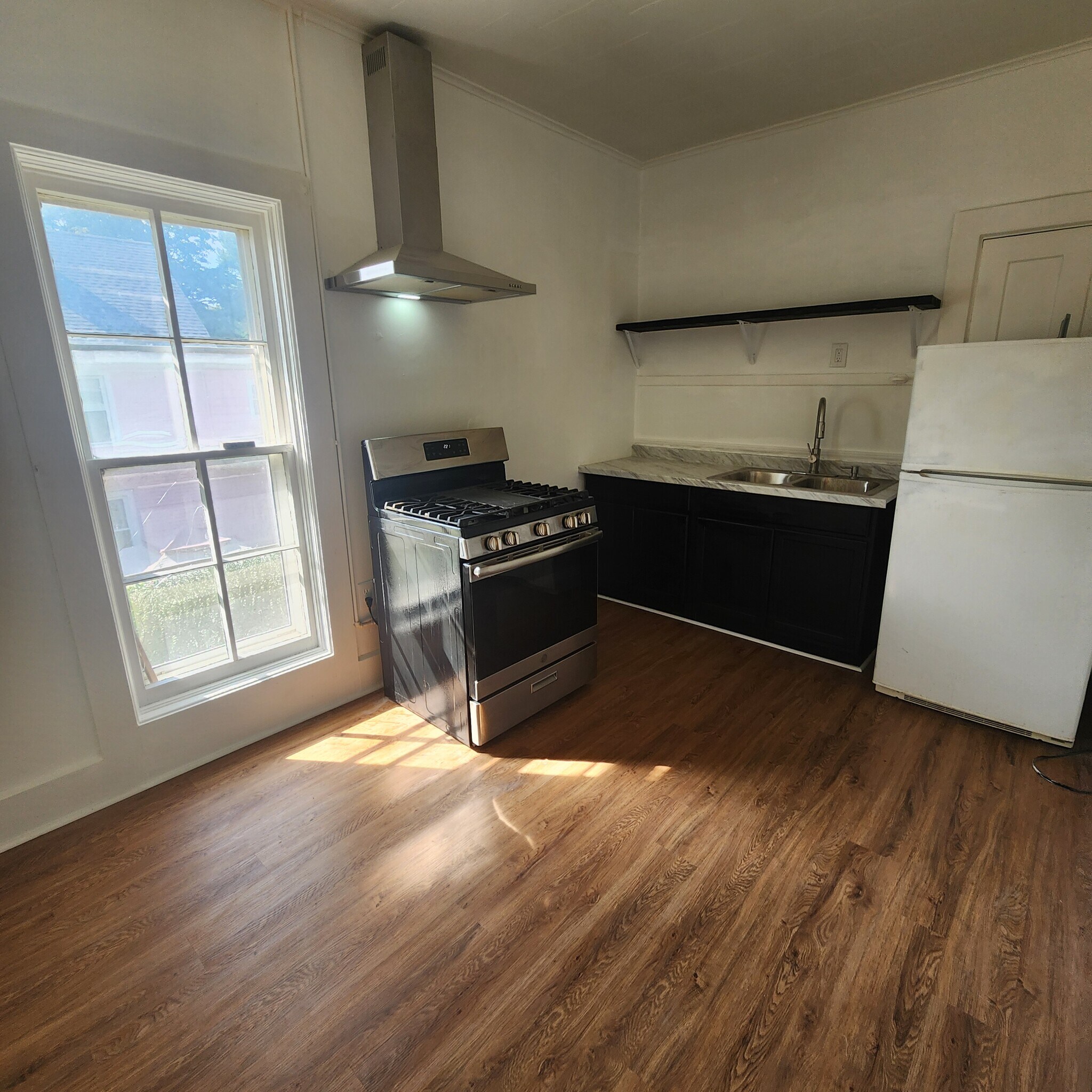 Building Photo - 29 Leverett St