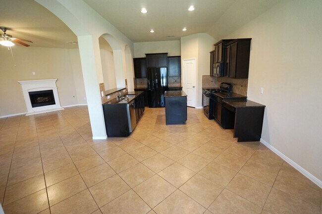 Building Photo - 1067 Cedar Lake Ct