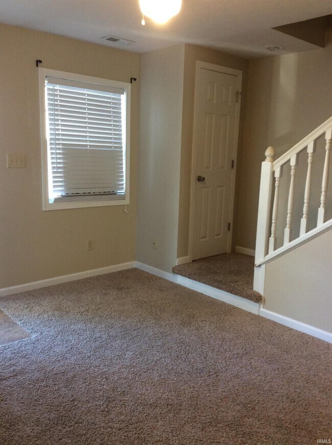 Building Photo - 795 E Sherwood Hills Dr