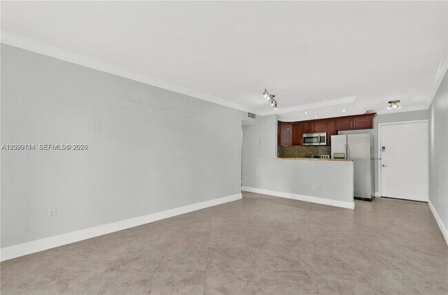 Building Photo - 6200 W Flagler St