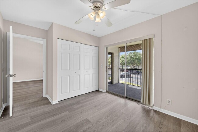 Building Photo - 6327 Chasewood Dr