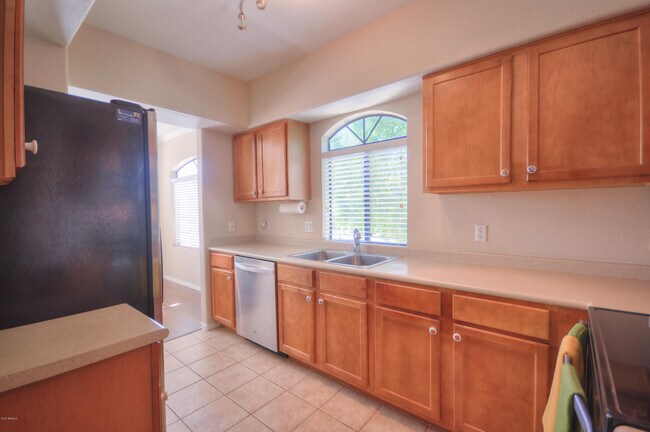 Building Photo - 15095 N Thompson Peak Pkwy