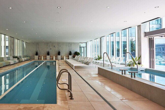 Building Photo - 1006 S Michigan Ave