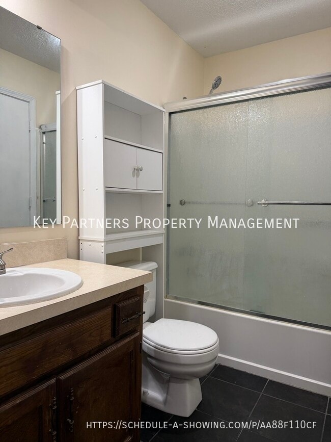 Building Photo - 13865 S Alden Ct